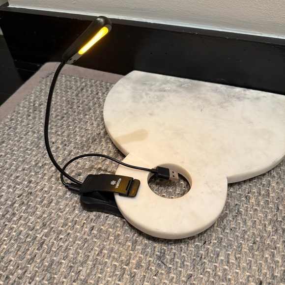 Vekkia LED Book Light Clip Pn - Picture 3 of 8